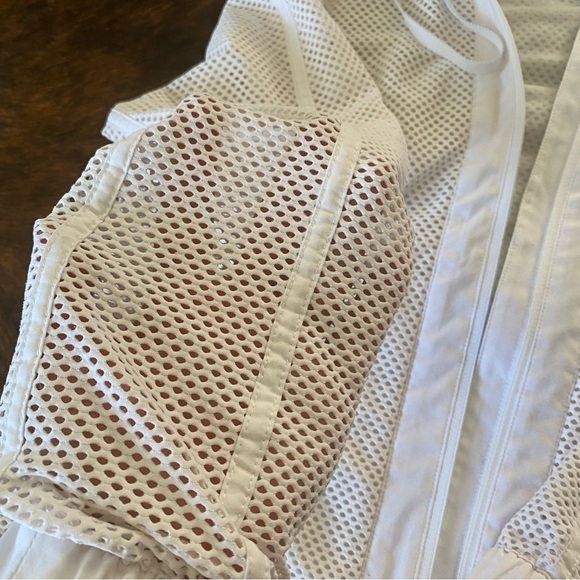 LULULEMON WHITE MESH ON MESH JACKET - Picture 11 of 13